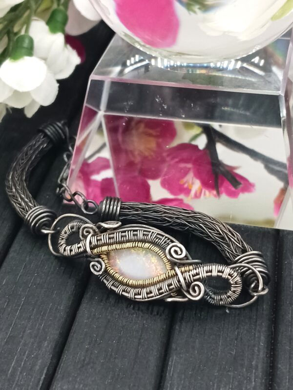 Silberarmband geschwärzt mit Opaltriplette Sterlingsilber und Fassung 585 Gold umwebt – Bild 4