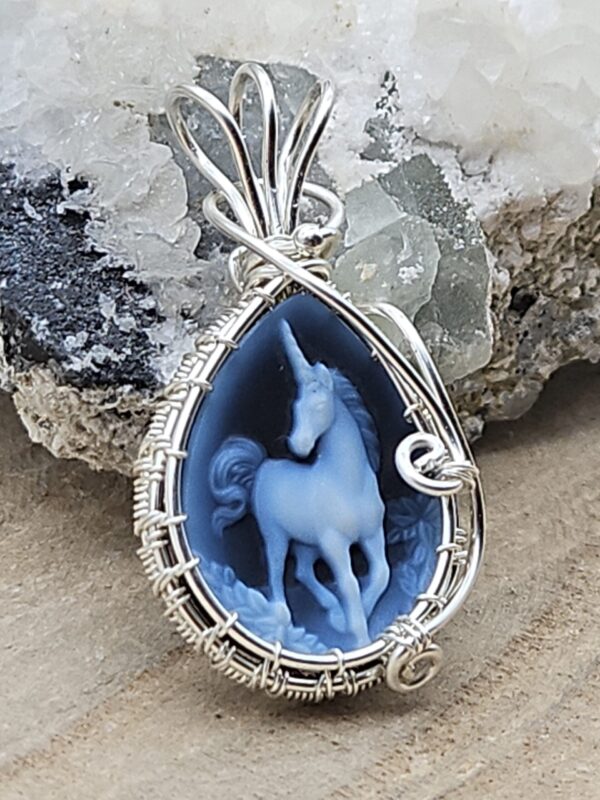 EKA20250074 Einhorn blau -1-Photoroom