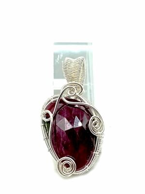 Anhänger Rubin-Zoisit oval 925 Silber Rosecut Schliff