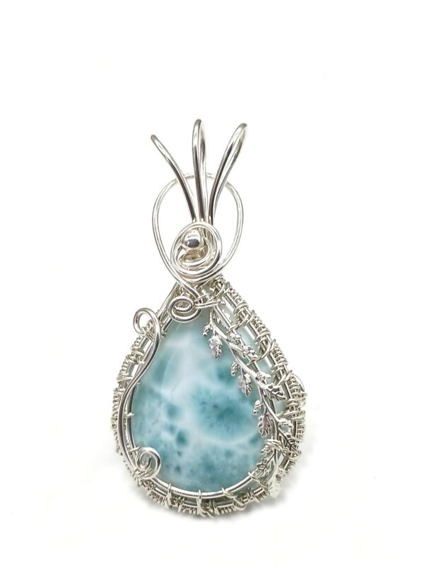 Schmuckanhänger Larimar hellblau mit Silberblätter in 925 Sterlingsilber
