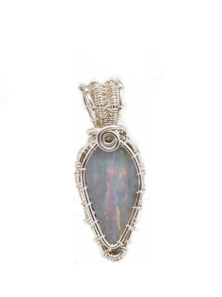 Schmuckanhänger Opal-Doublette milchig-weiß in 925 Sterlingsilber gewebt